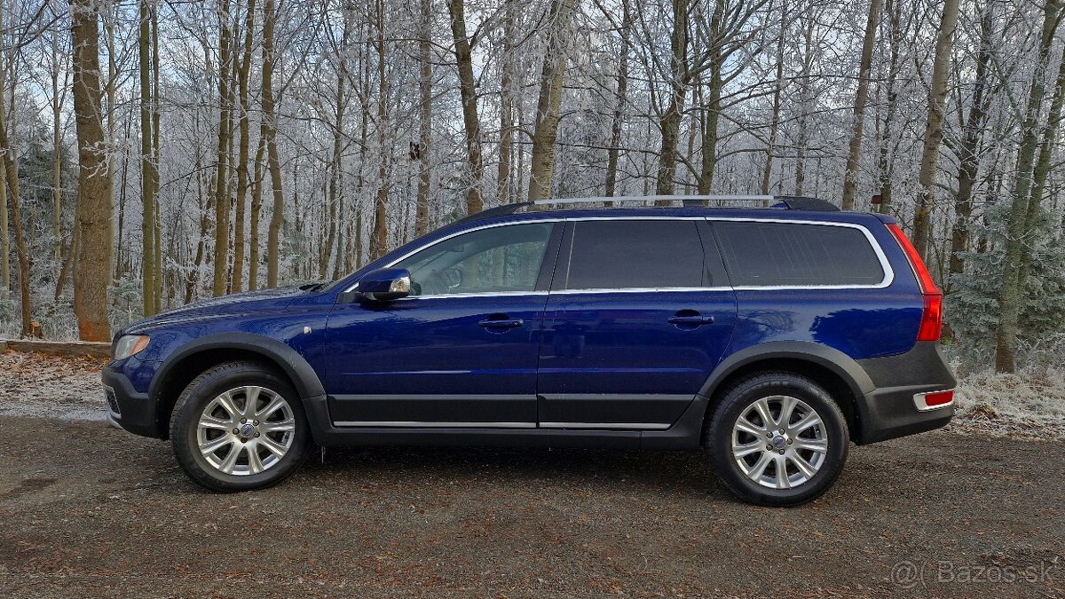 Volvo XC70 2,4 AWD - 2