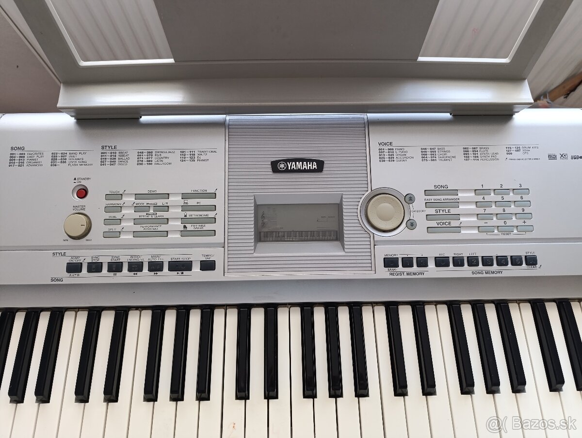 Yamaha dgx205 - 2