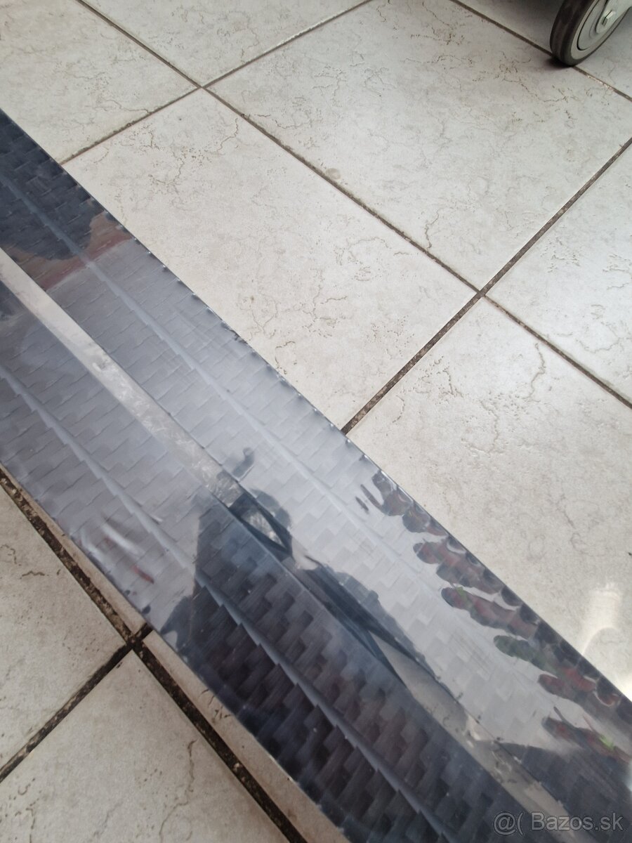 Predam bežky Rossignol šupiny - 2