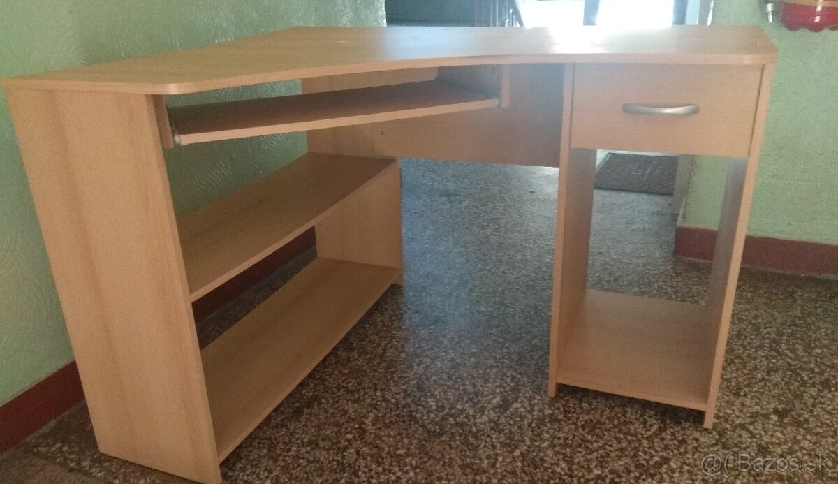 Počítačový stolík darujem - 2