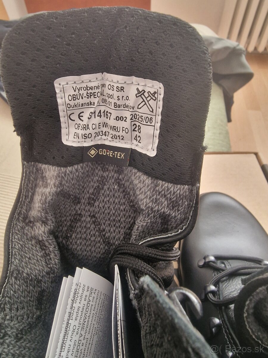 Vojenské Kanady goretex - 2