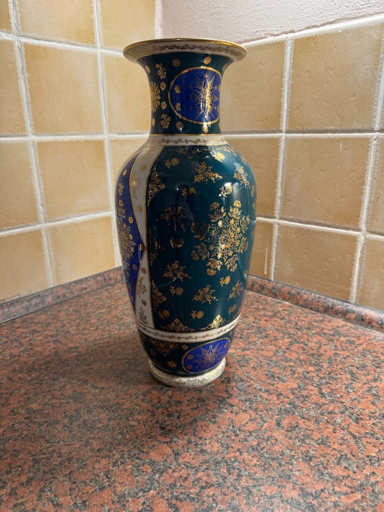 Starožitná porcelánová váza vo viedenskom štýle - 2