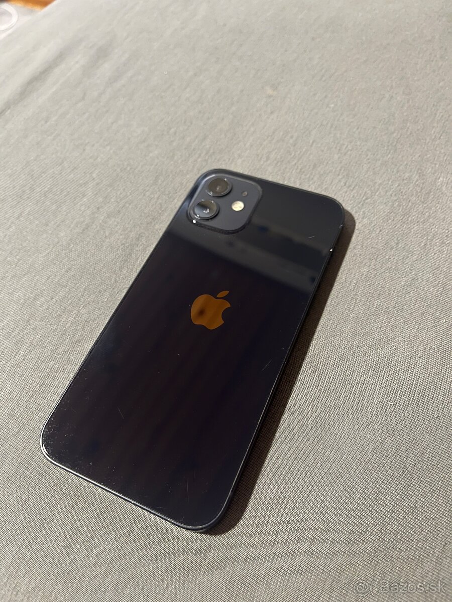 Pridám iPhone 12 black - 2
