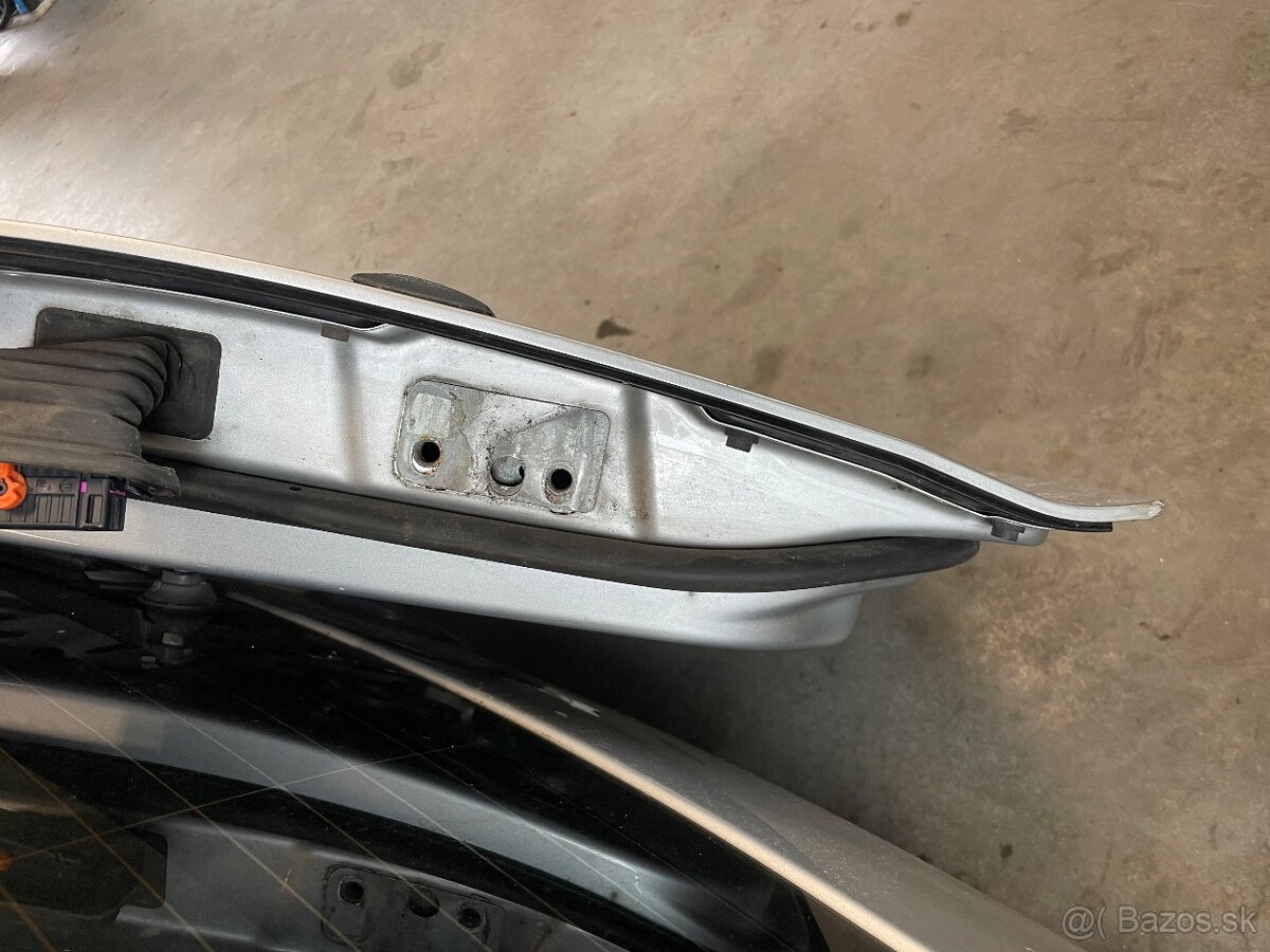 Zadny kufor zadny naraznik golf 5 kratky zadne lave dvere - 2