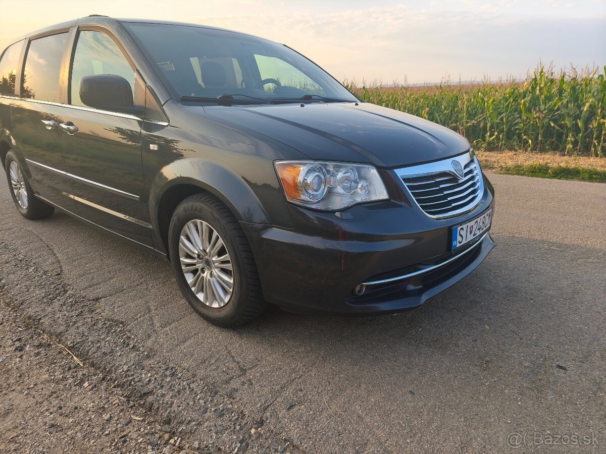 Lancia Voyager 2.8 crdi - 2