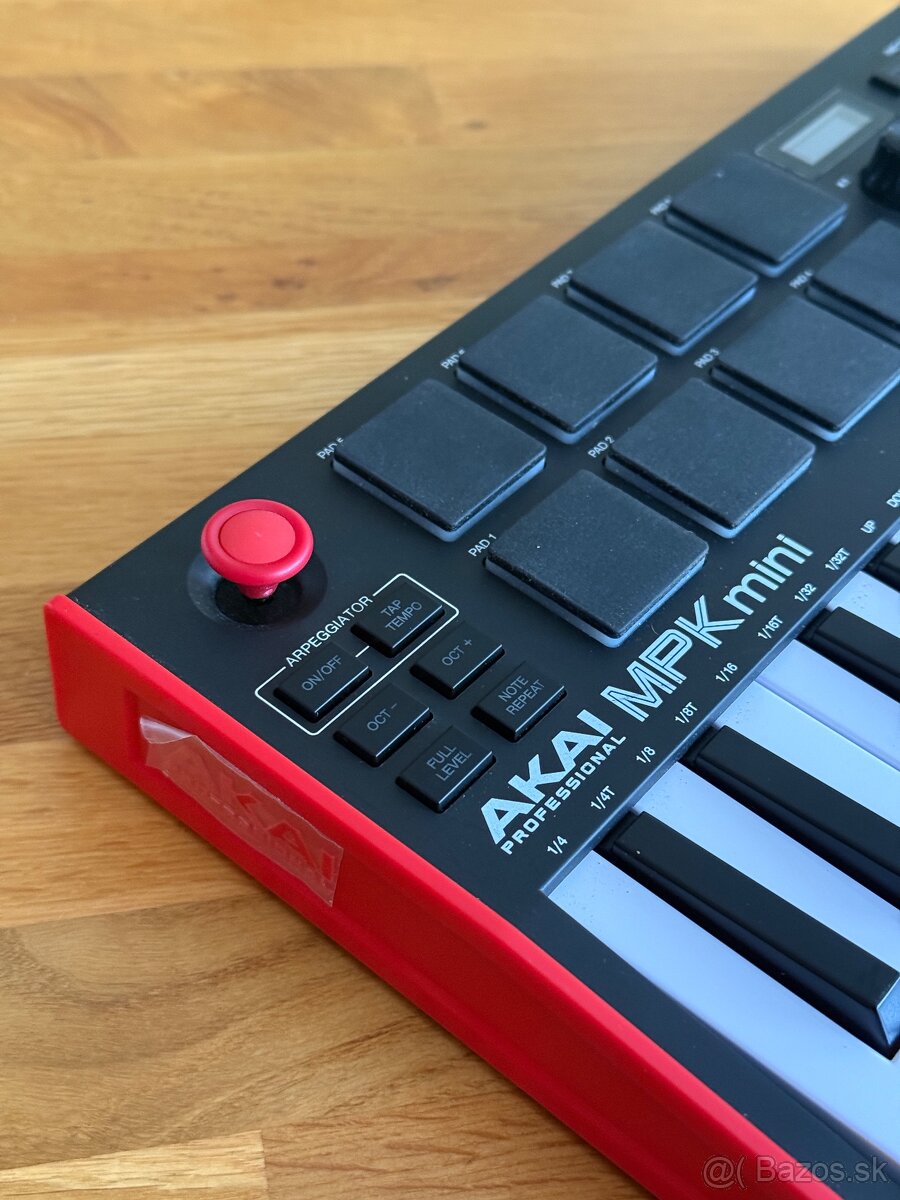 AKAI MPK mini - 2