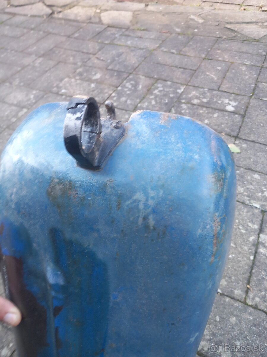 Prsíčka Pionier 05 - 2