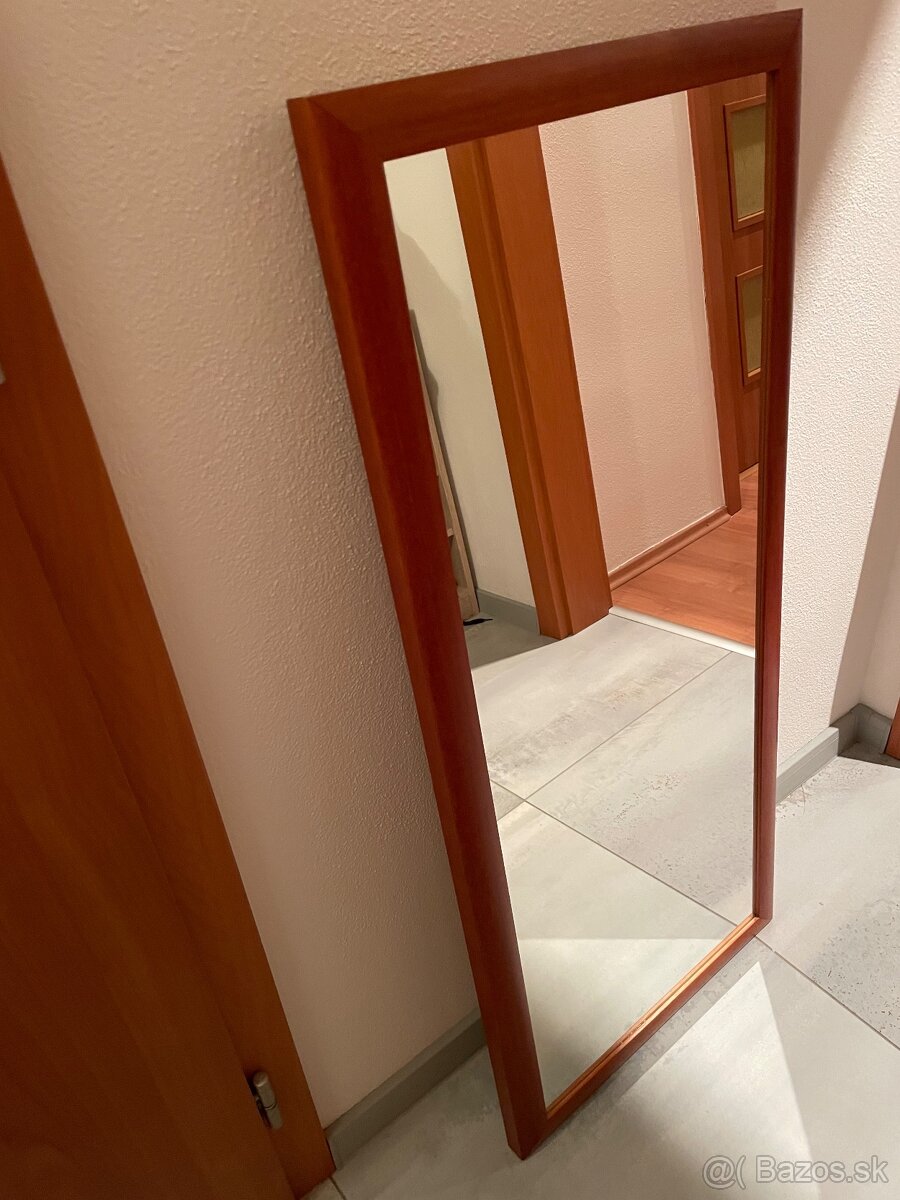 nástenne zrkadlo - 2