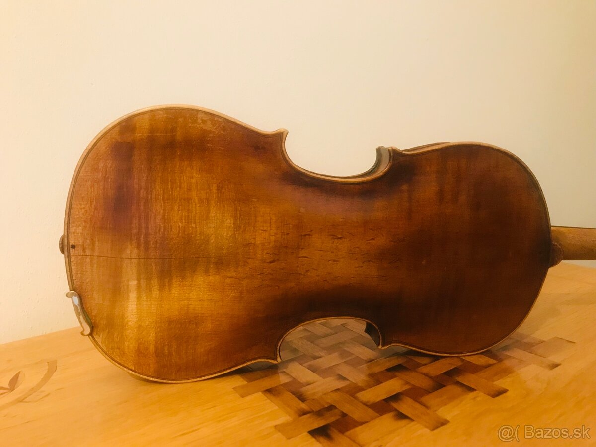 Staré husle4/4 Amati - 2