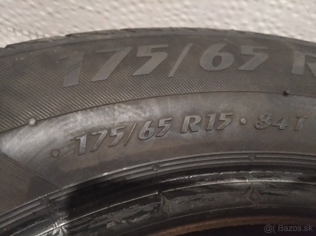 175/65 R15 - 2