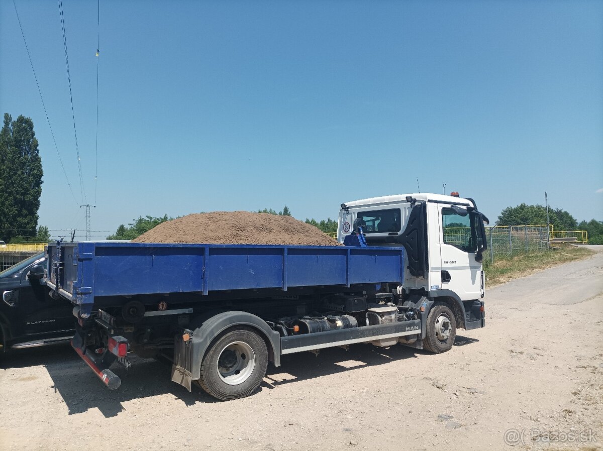 Strojnik Košice - 2