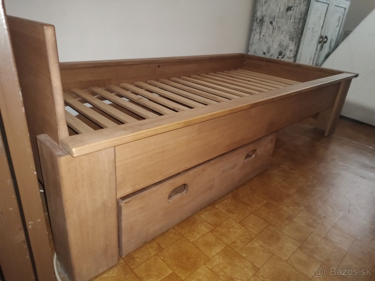 Predám bukovú posteľ - 2