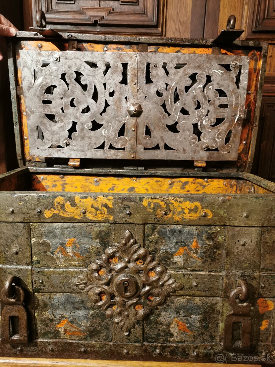 Original renesančna truhlica na predaj - 2