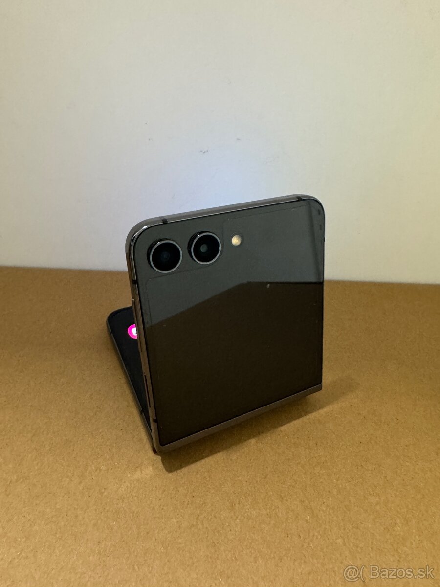 Samsung Galaxy Z Flip 5 – 8GB/256GB – čierny - 2