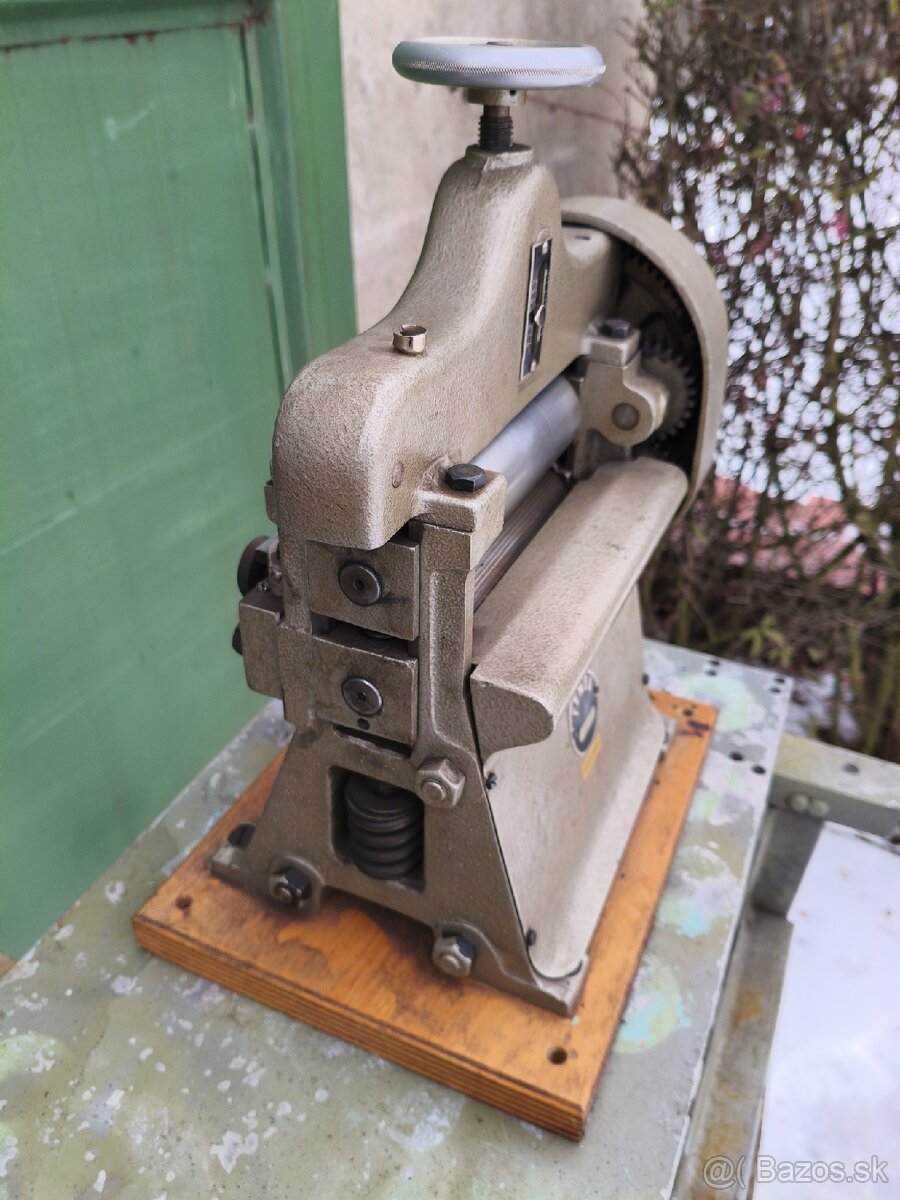 Ručný štiepací stroj na kožu, useň a iné materiály - 2