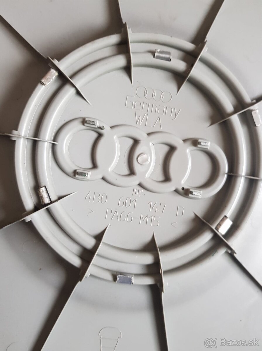 Puklice Audi R16 - 2