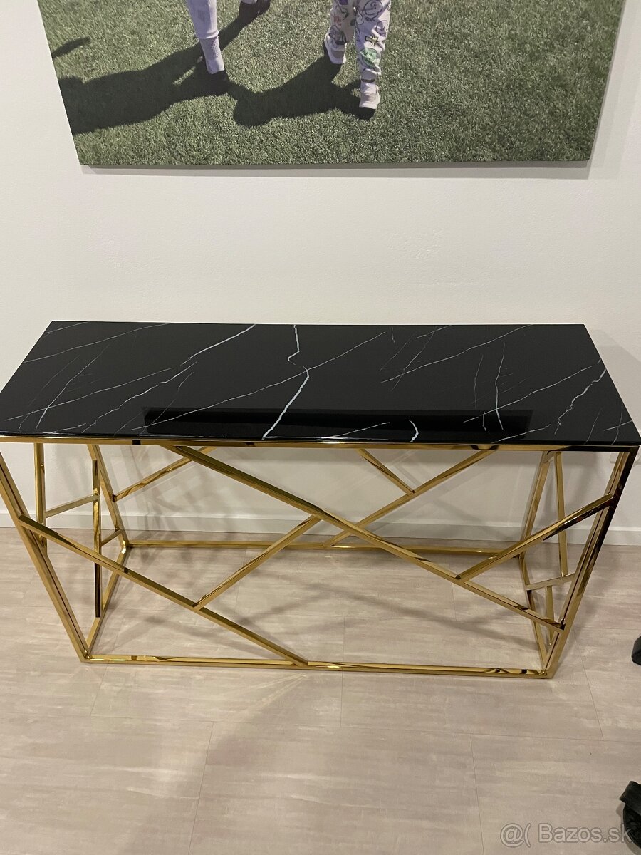 Komodový stolik - 2