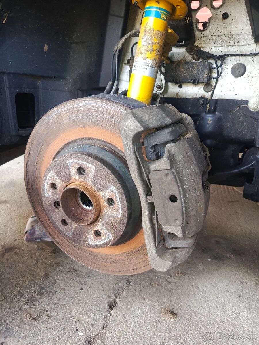 Strmene/brzdy BMW e90/91/92/93 335d/335i - 2