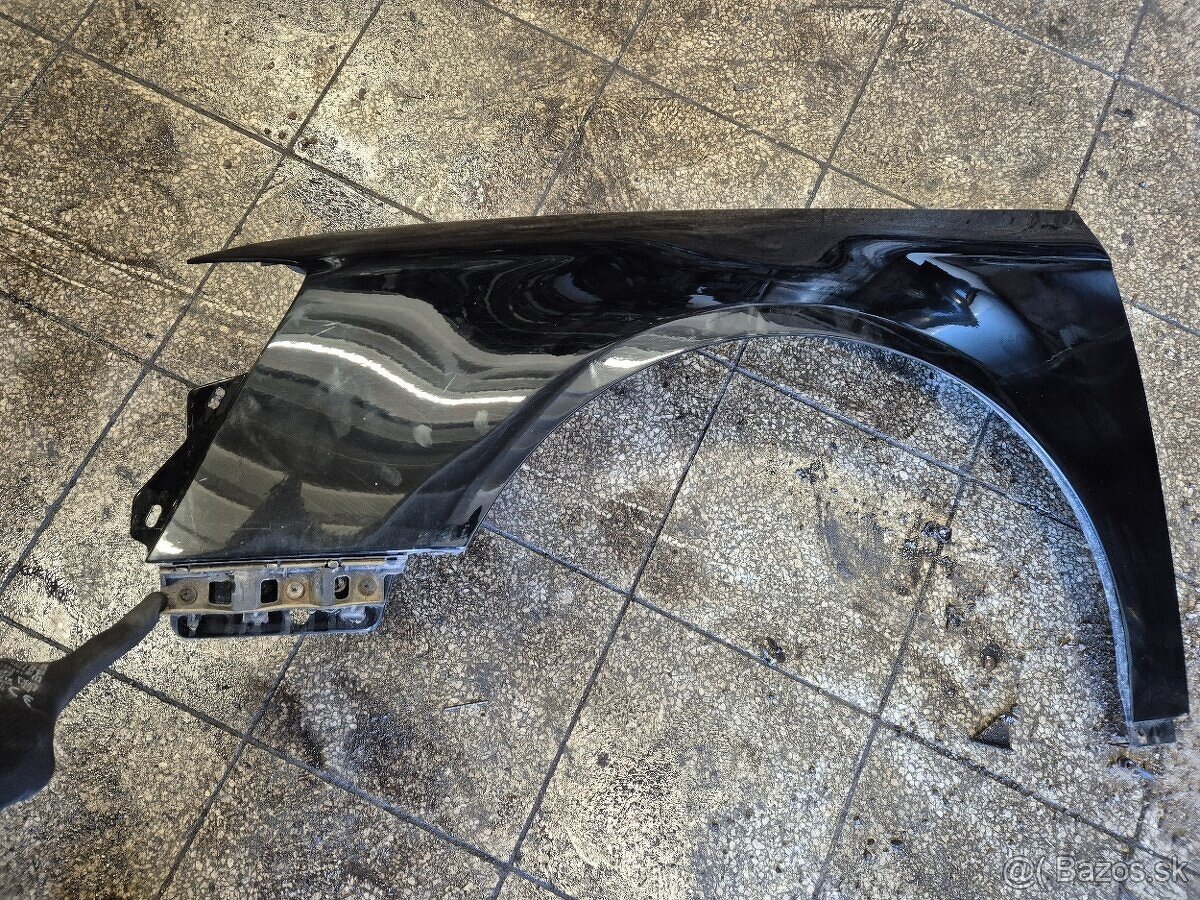 Predám ľavý predný blatník pre Volkswagen Passat b6 3c - 2