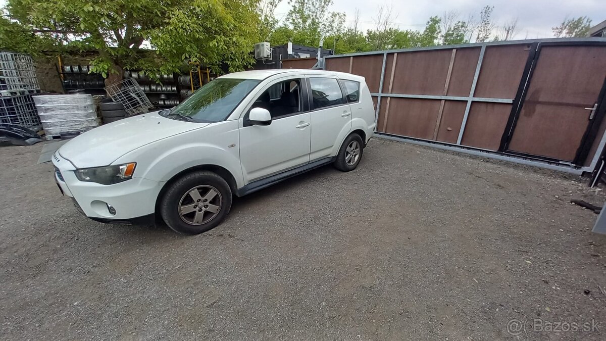 Mitsubishi Out II 2,2TD 130kW r.v.2011 - 2