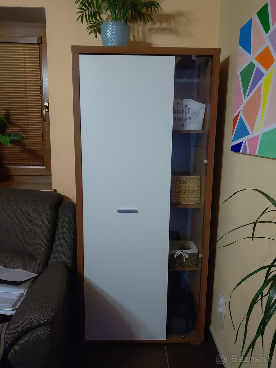 Skriňa, komoda - 2