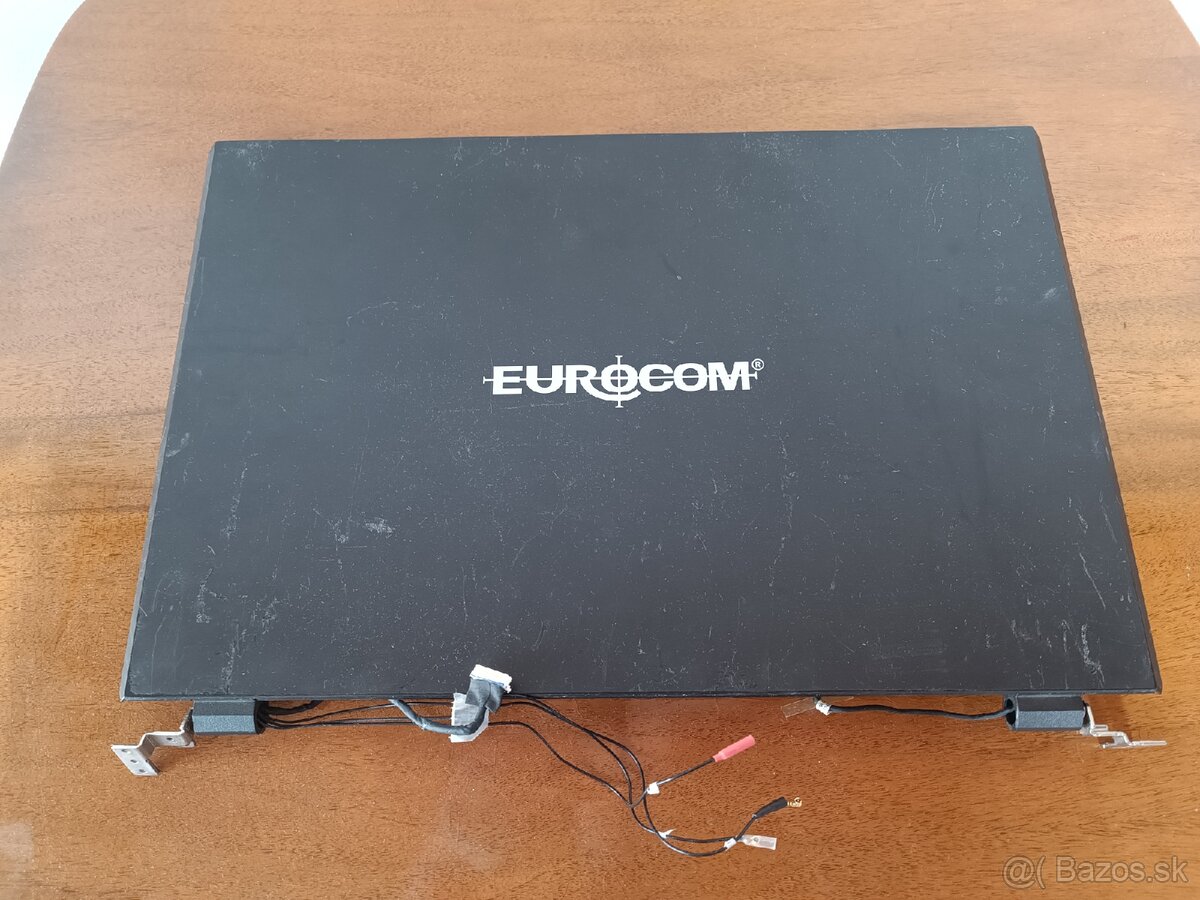 17.3" 120Hz 1080p display - 2