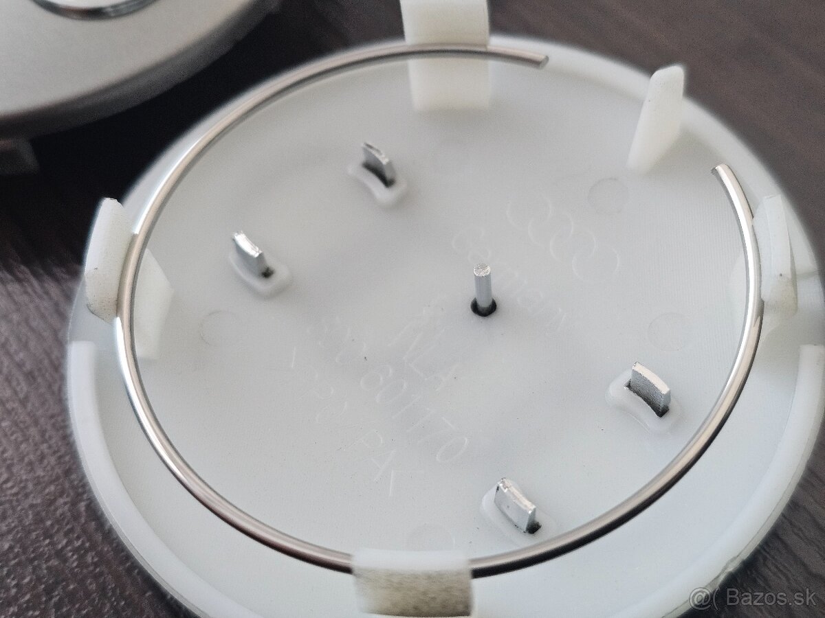 Audi stredové krytky 68mm strieborné - 2