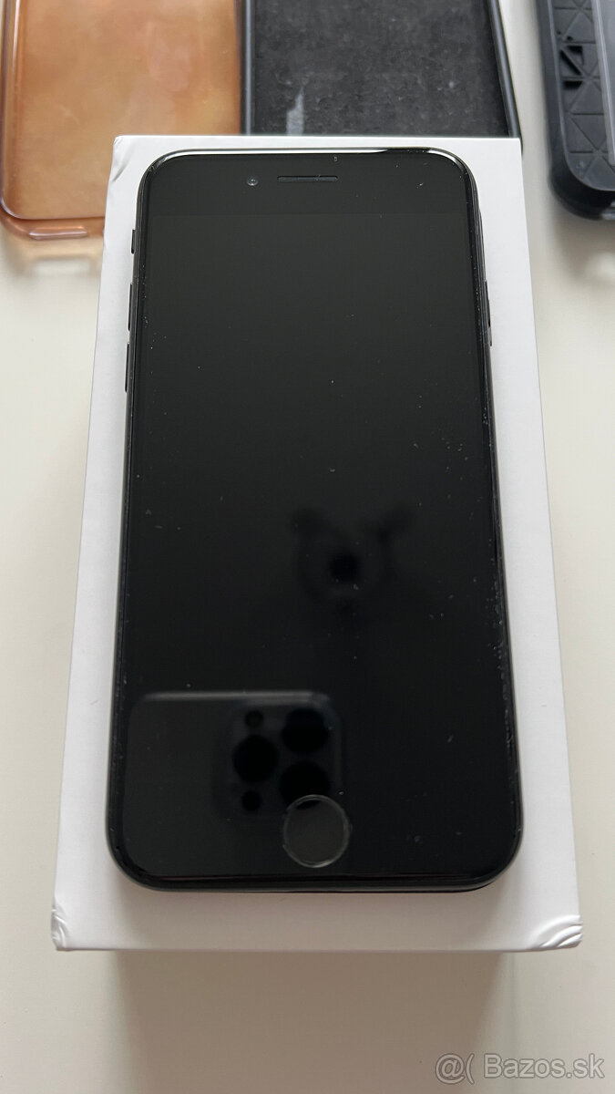 Apple iPhone SE 2020, 128GB - 2