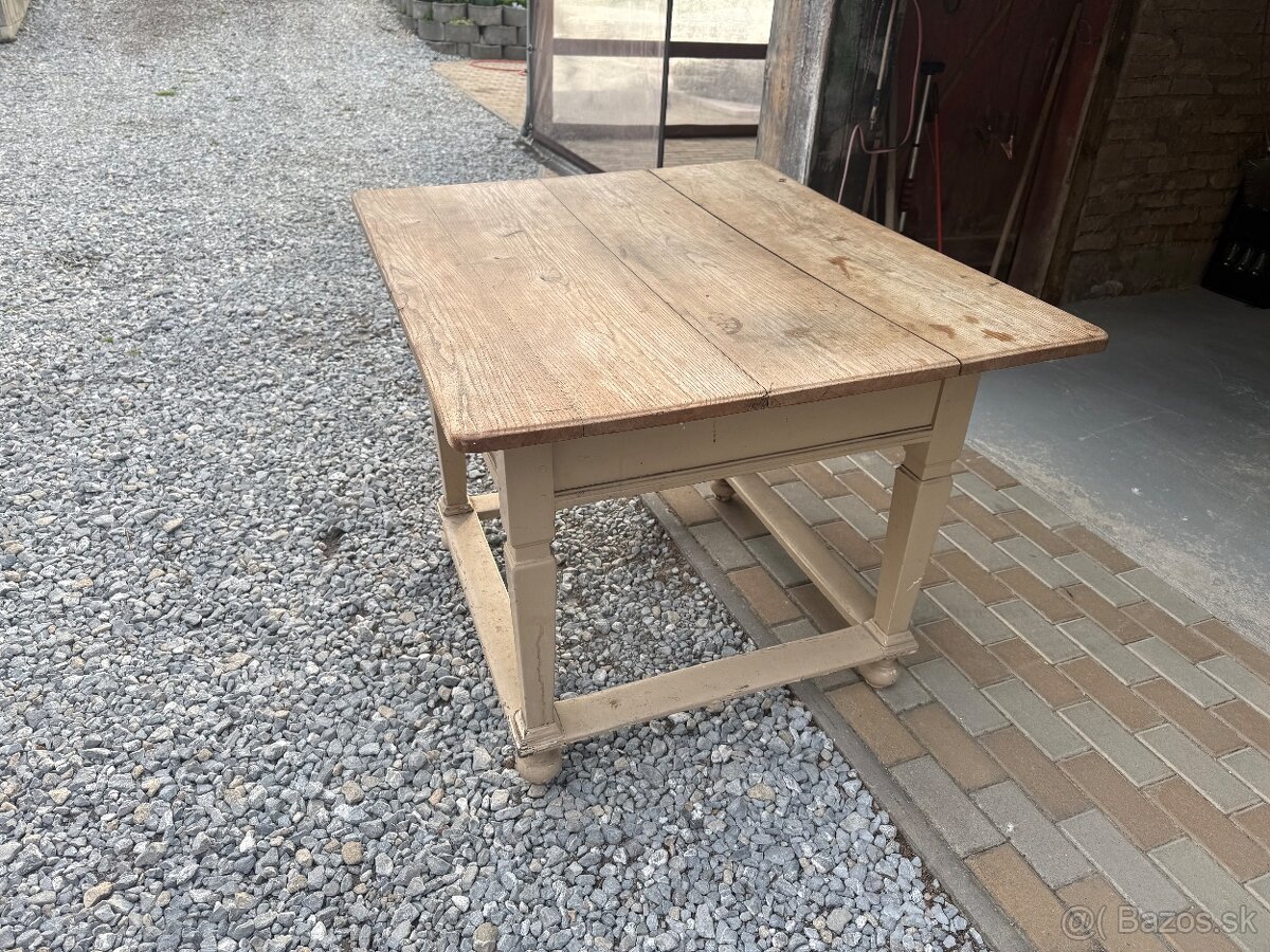 Starožitnosti stôl. - 2