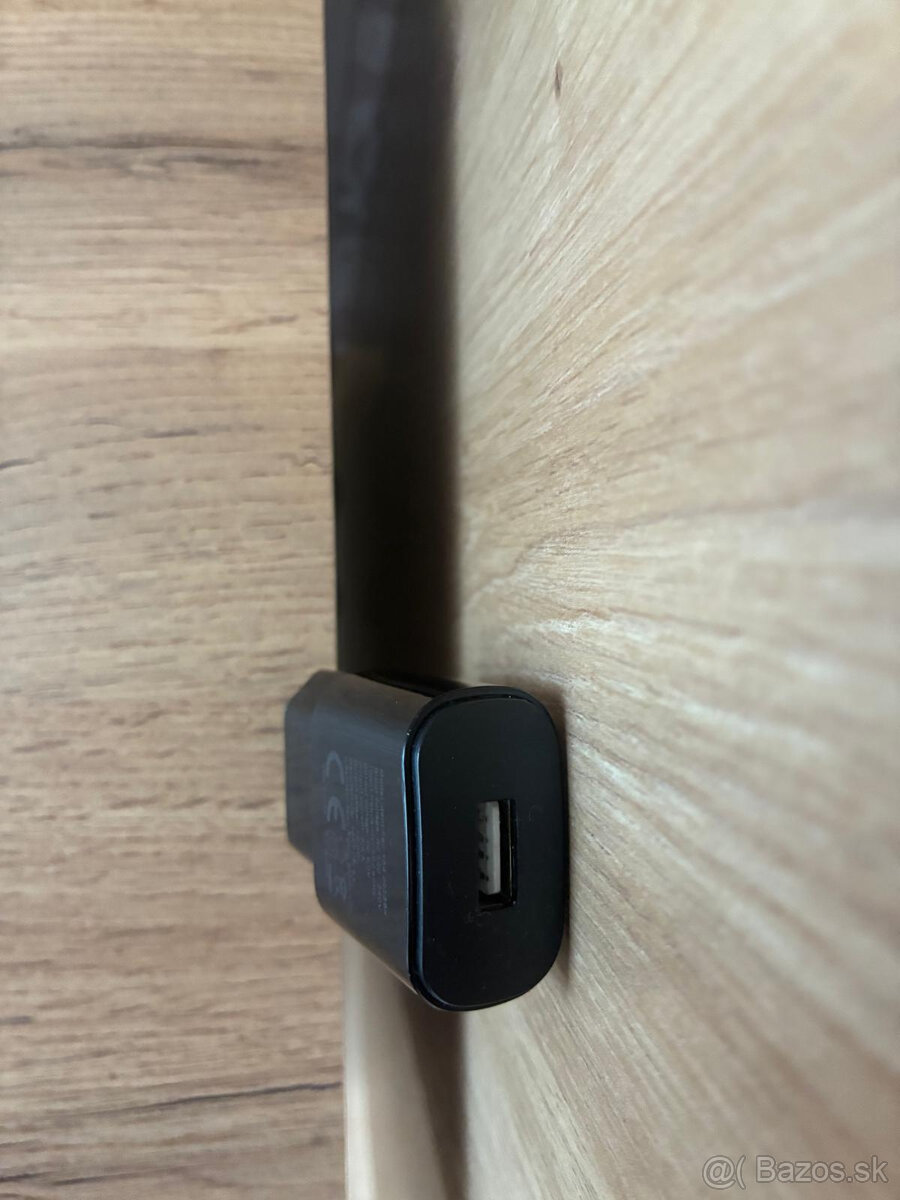 Predám lightning nabíjačku yenkee - 2