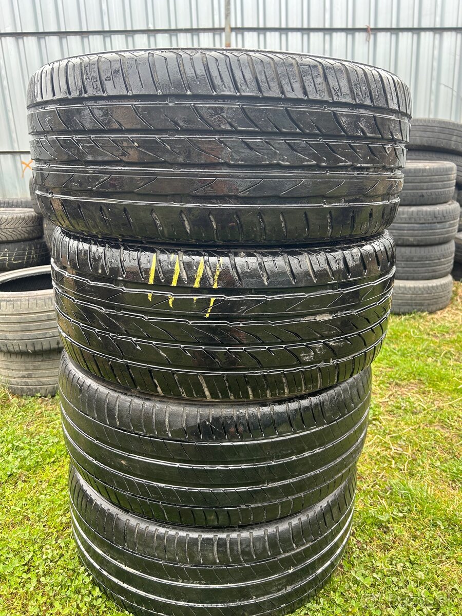 245/40r19 - 2