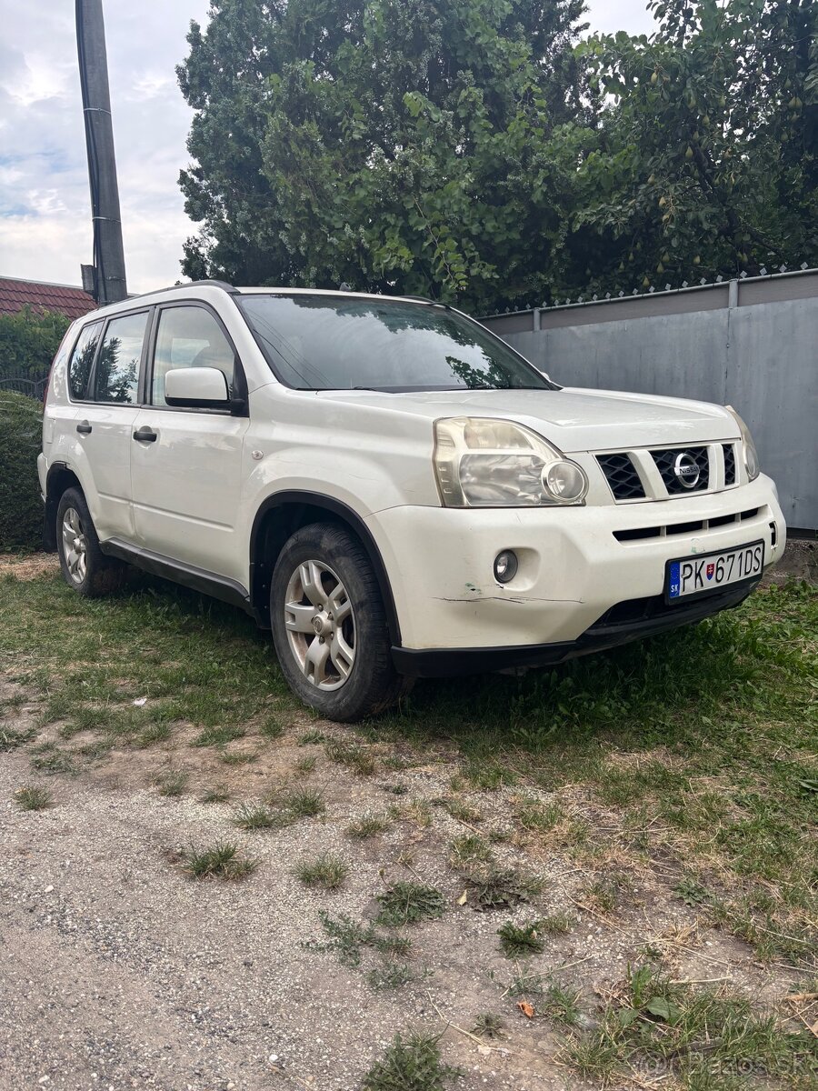 Nissan X-Trail - 2
