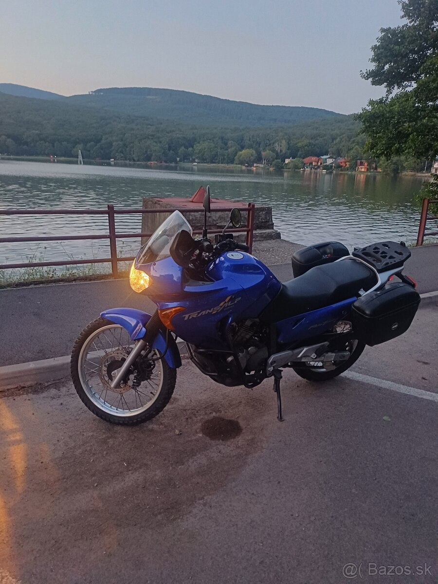 predam honda transalp 650