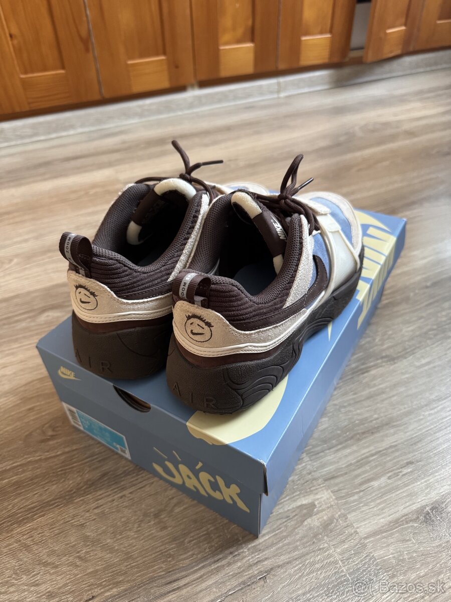 Nike Zoom Field Jaxx x Travis Scott - 2