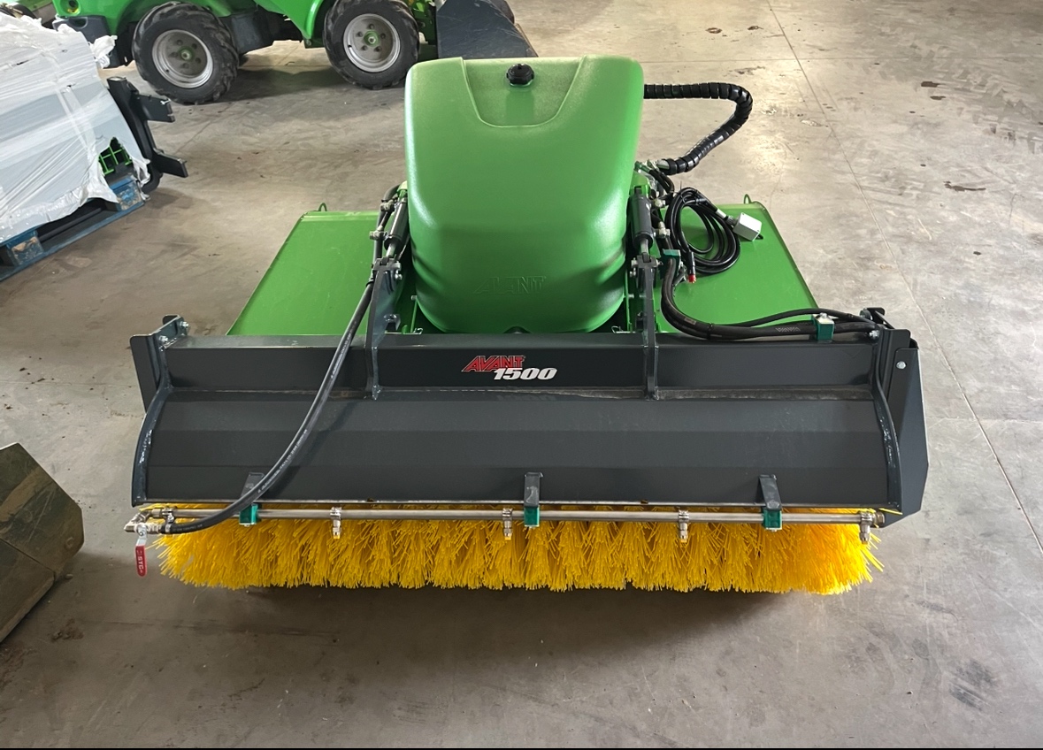 Predám rotačnú kefu so zbernou lyžicou – TOP stav - 2