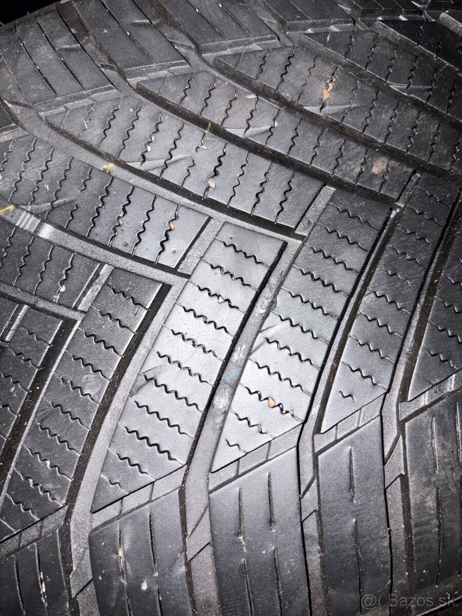 225/50 r17 celorocne pneu - 2