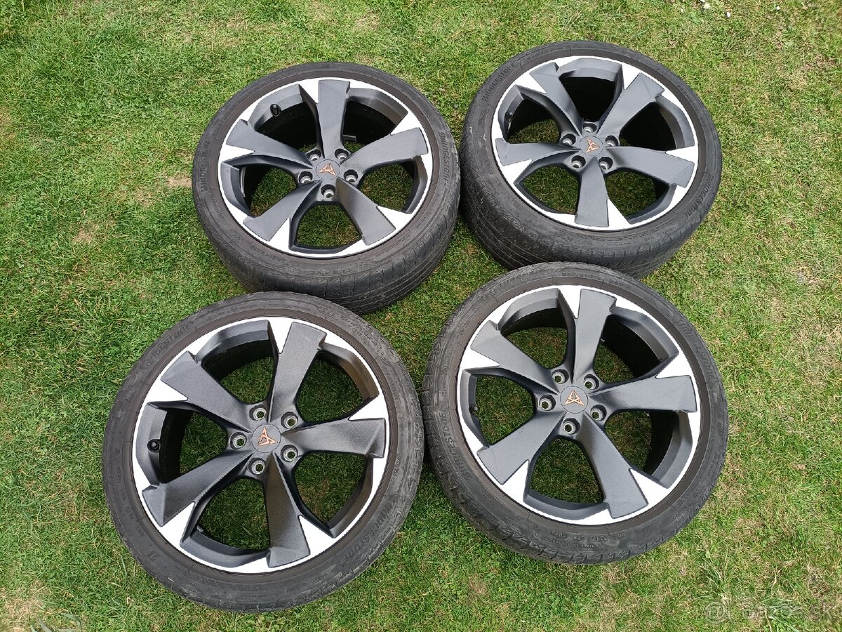 Letné 225/40 R18 CUPRA LEON - 2
