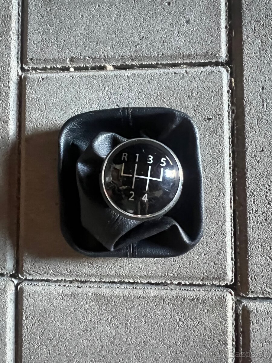 Interiér a klimatizácia VW Golf 5 - 2