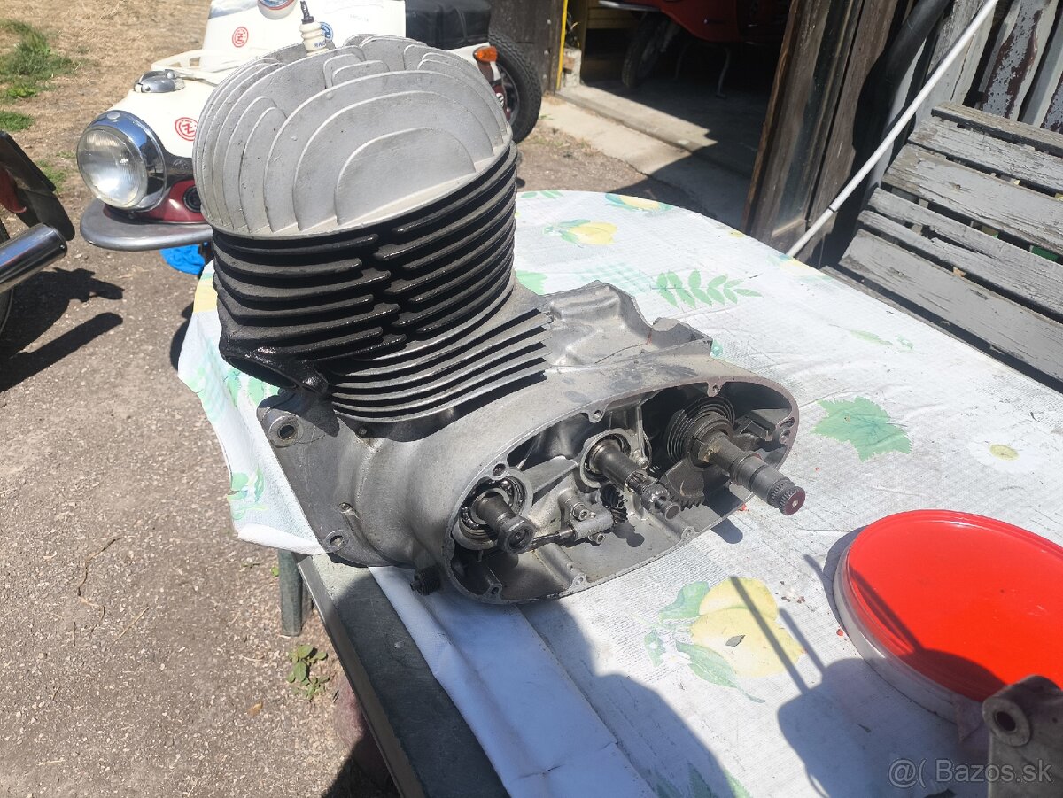 Predám motory ČZ 175 - 2