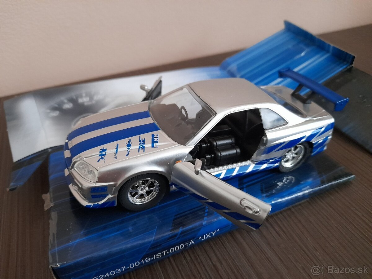 Nissan Skyline GT-R - 2