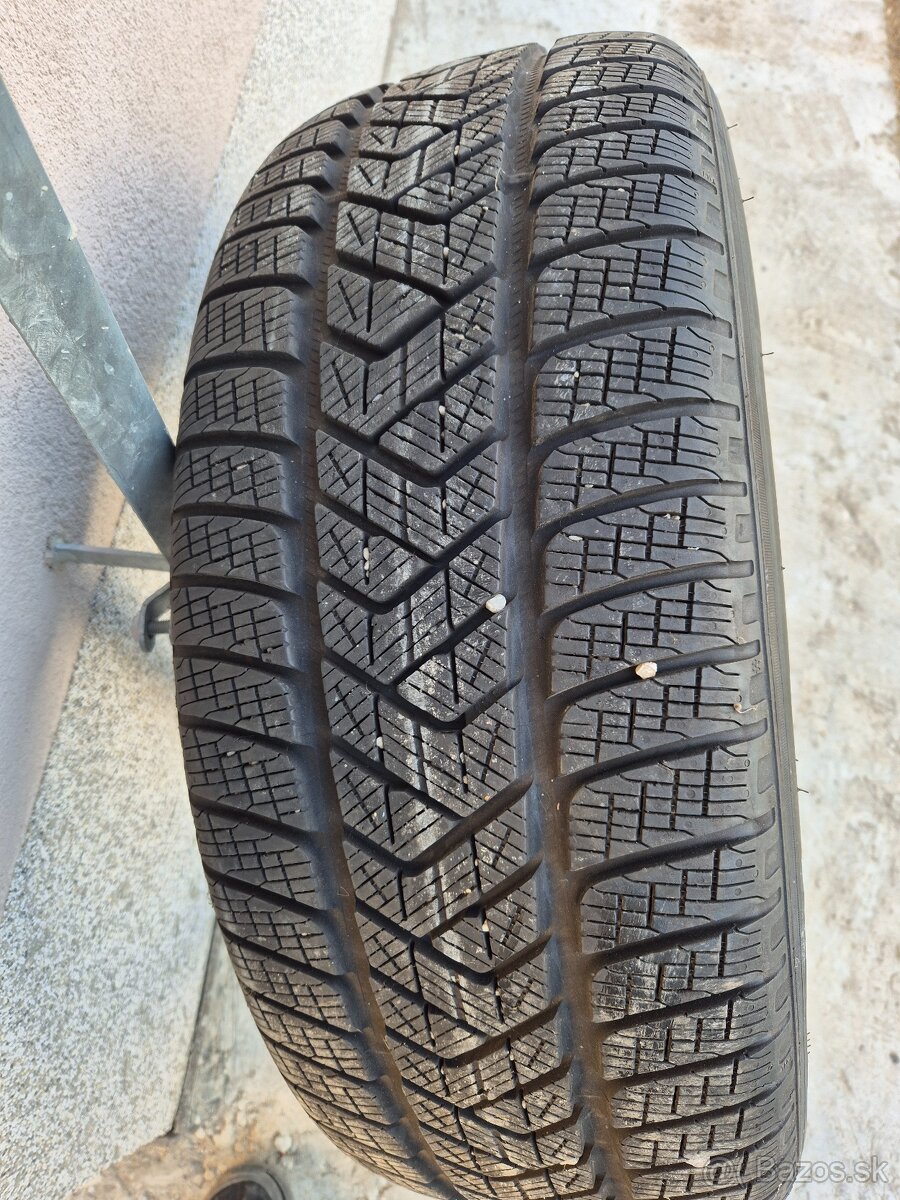 Zimna pneumatika 235/60 R18 107H - 2