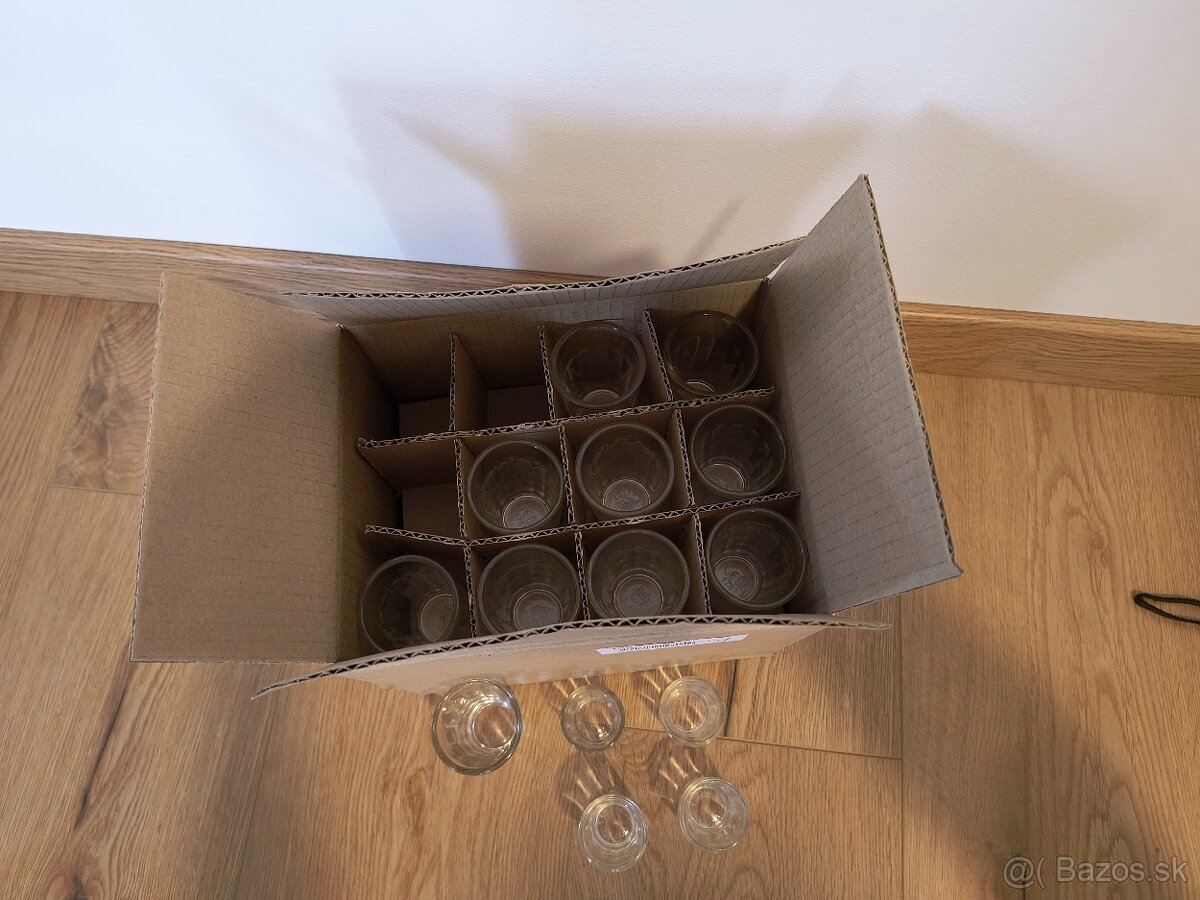 20 ks pohár sklo lisovaný, ciachovaný - 2