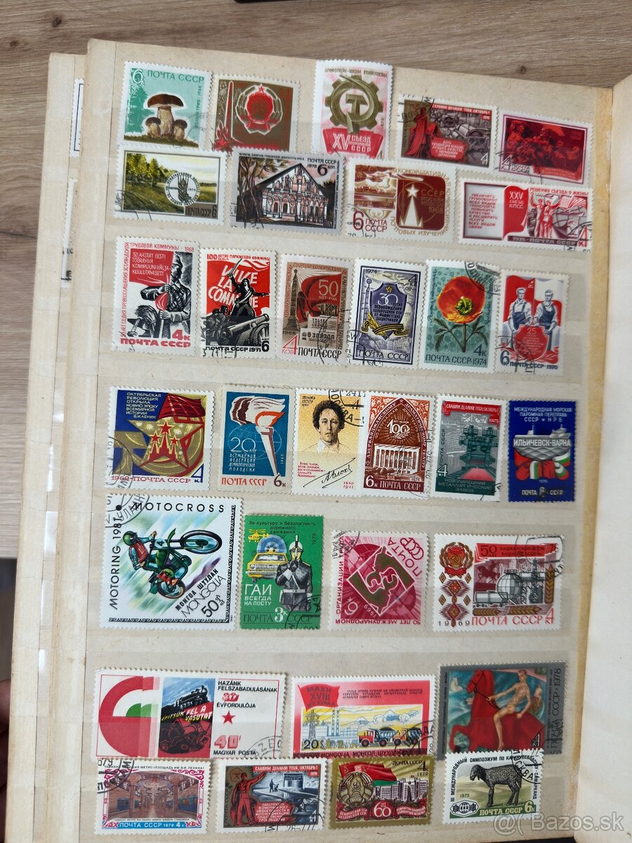 2 albumy poštových známok - 2
