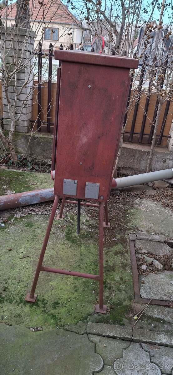 Predám starší elektrický antoníček / rozvádzač - 2