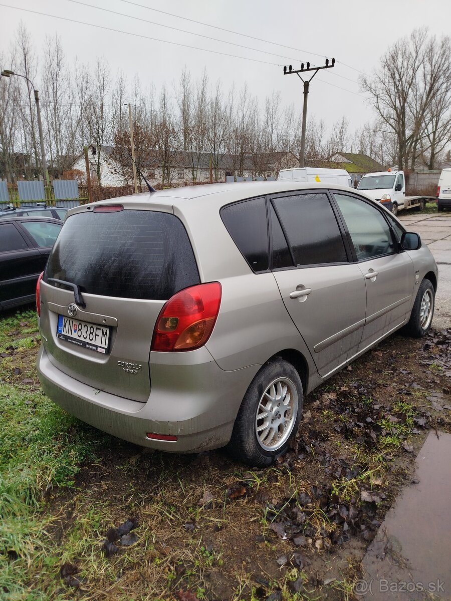 Toyota corolla verso - 2
