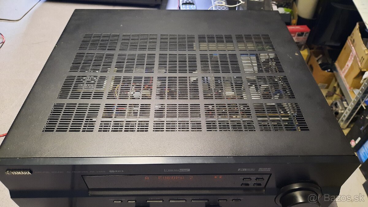 Yamaha RX-V550 - 2