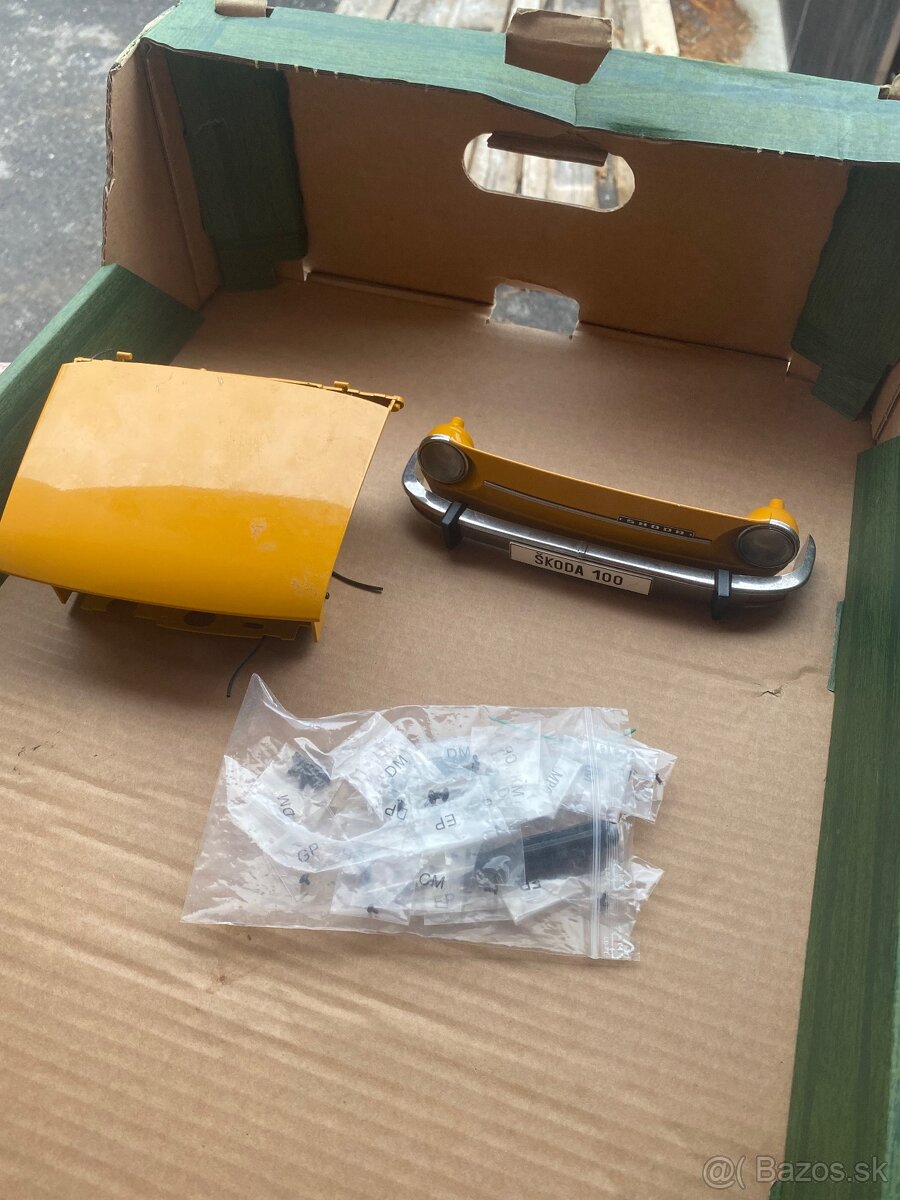 Škoda 100 deagostiny 1:8 - 2