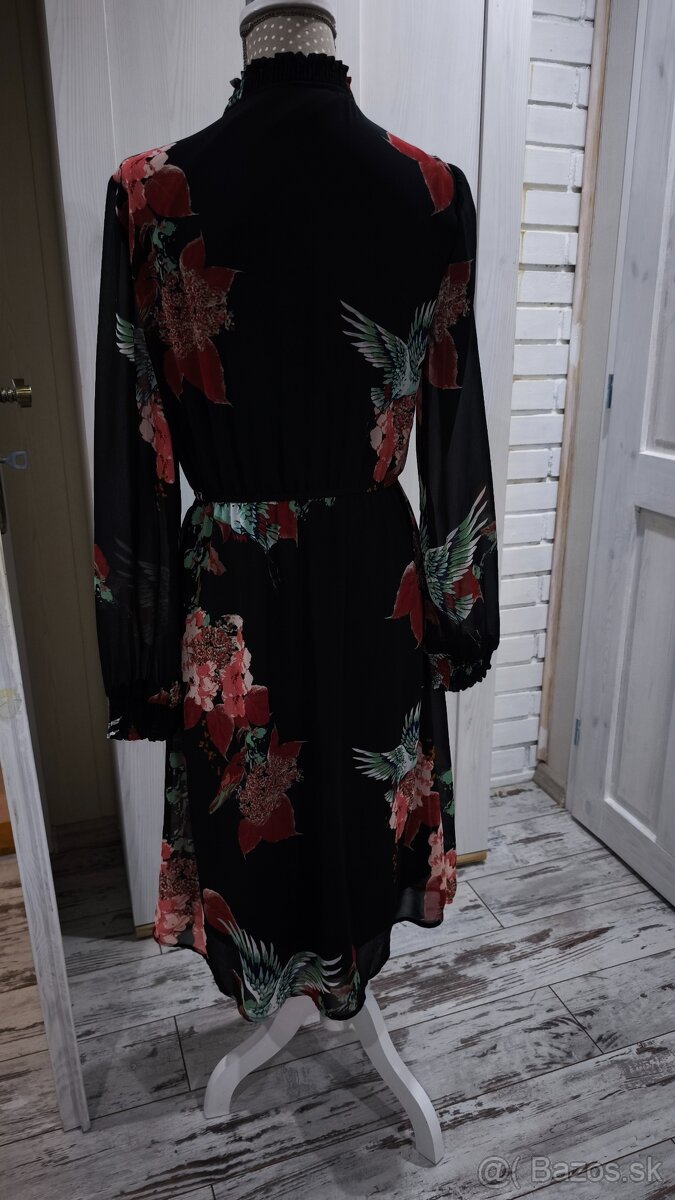 Čierne vzorovaná šaty - 2