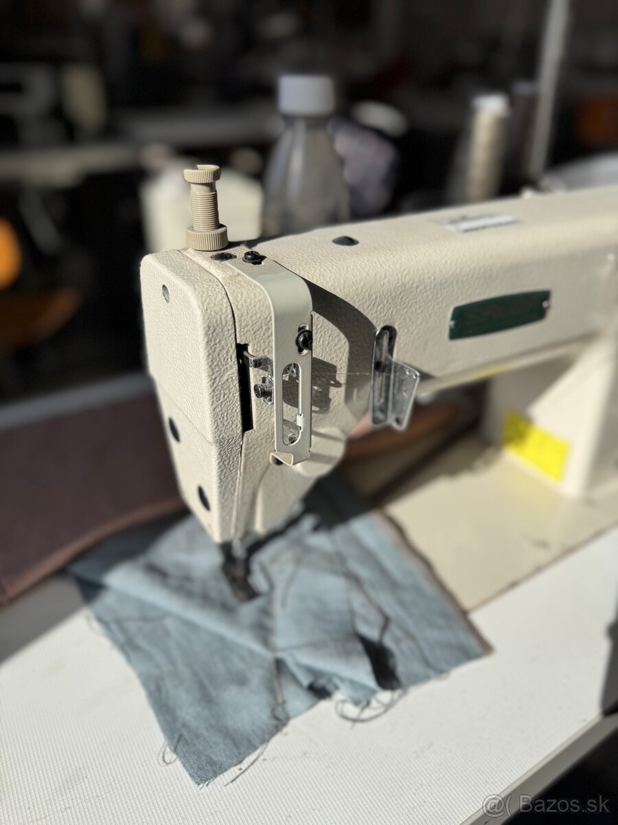 Priemyselný 1 ihl stroj SIRUBA s retiazkovým stehom - 2