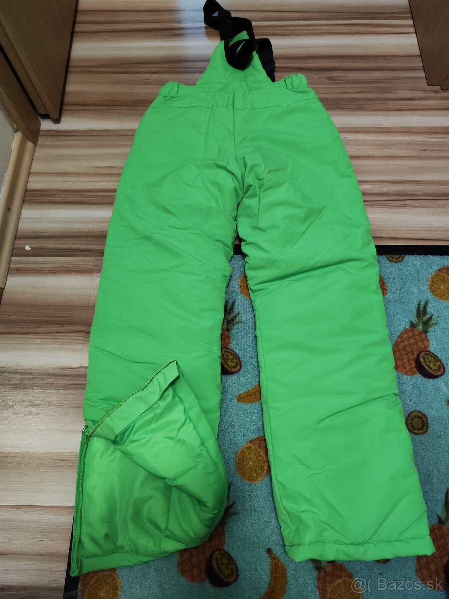 Nove kriklave zelene zimne gate- oteplovacky - 2